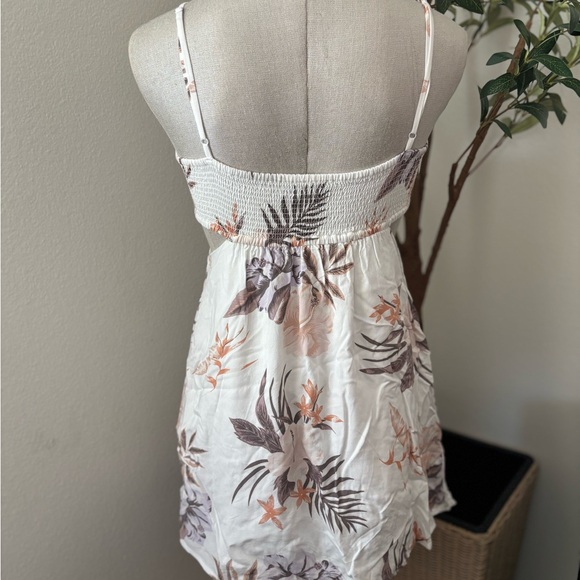 Volcom Cut-out Summer dress - Picture 2 of 3